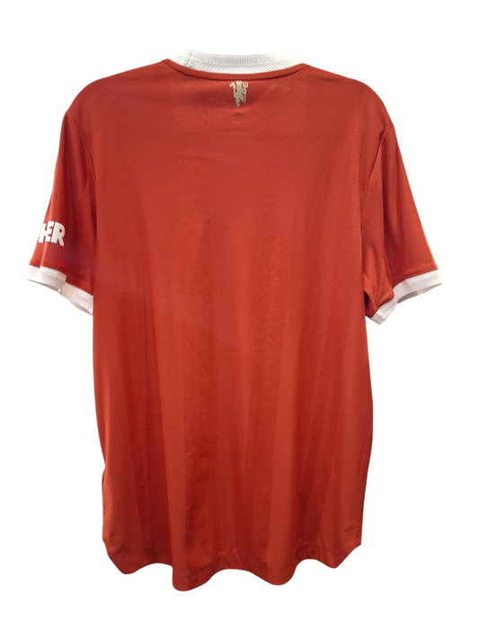 Manchester United 2021-2022 player (L)