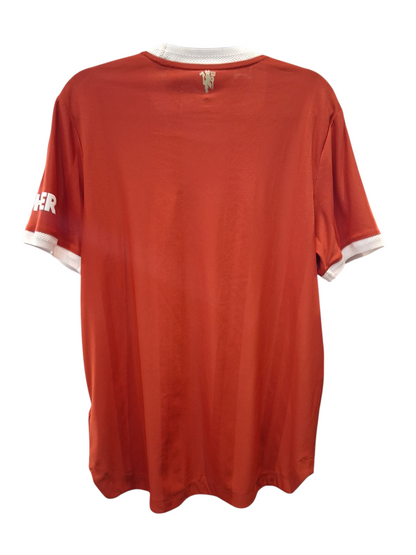 Manchester United 2021-2022 player (L)