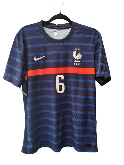 France 2020 player (L)